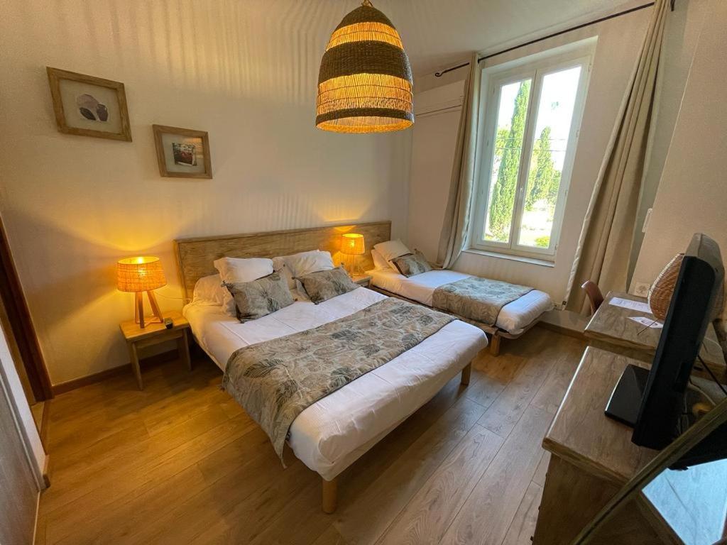 Hotel Mas De Galoffre Nîmes Eksteriør bilde