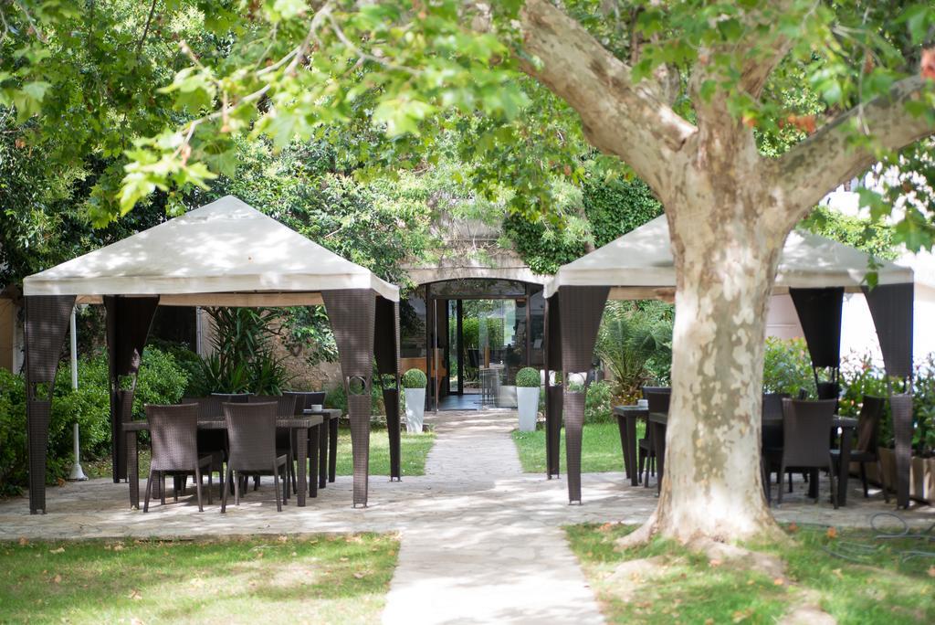 Hotel Mas De Galoffre Nîmes Eksteriør bilde